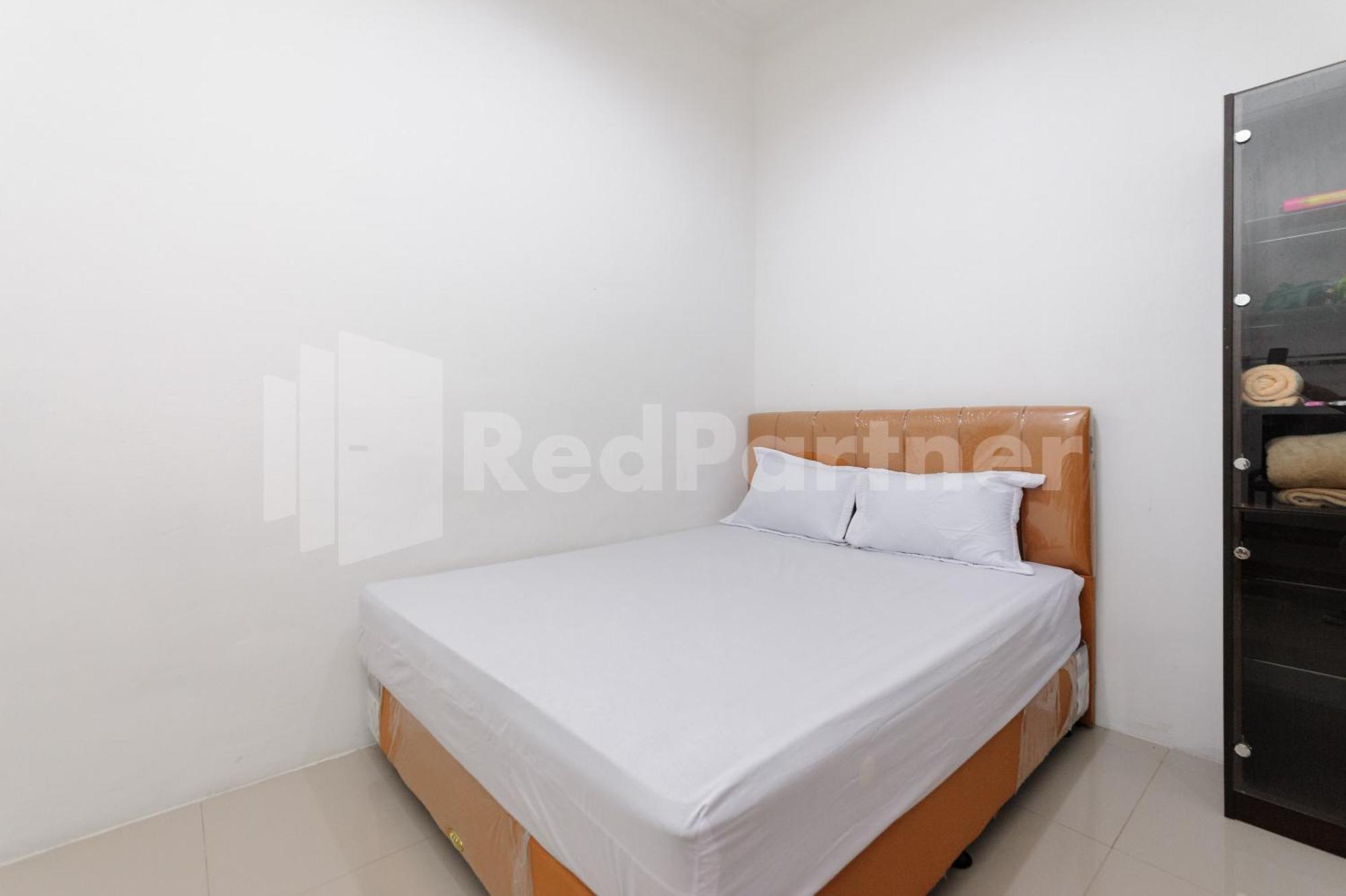 Reddoorz At Wisma Nabila Syariah Near Masjid Raya Baiturrahman Банда-Ачех Экстерьер фото