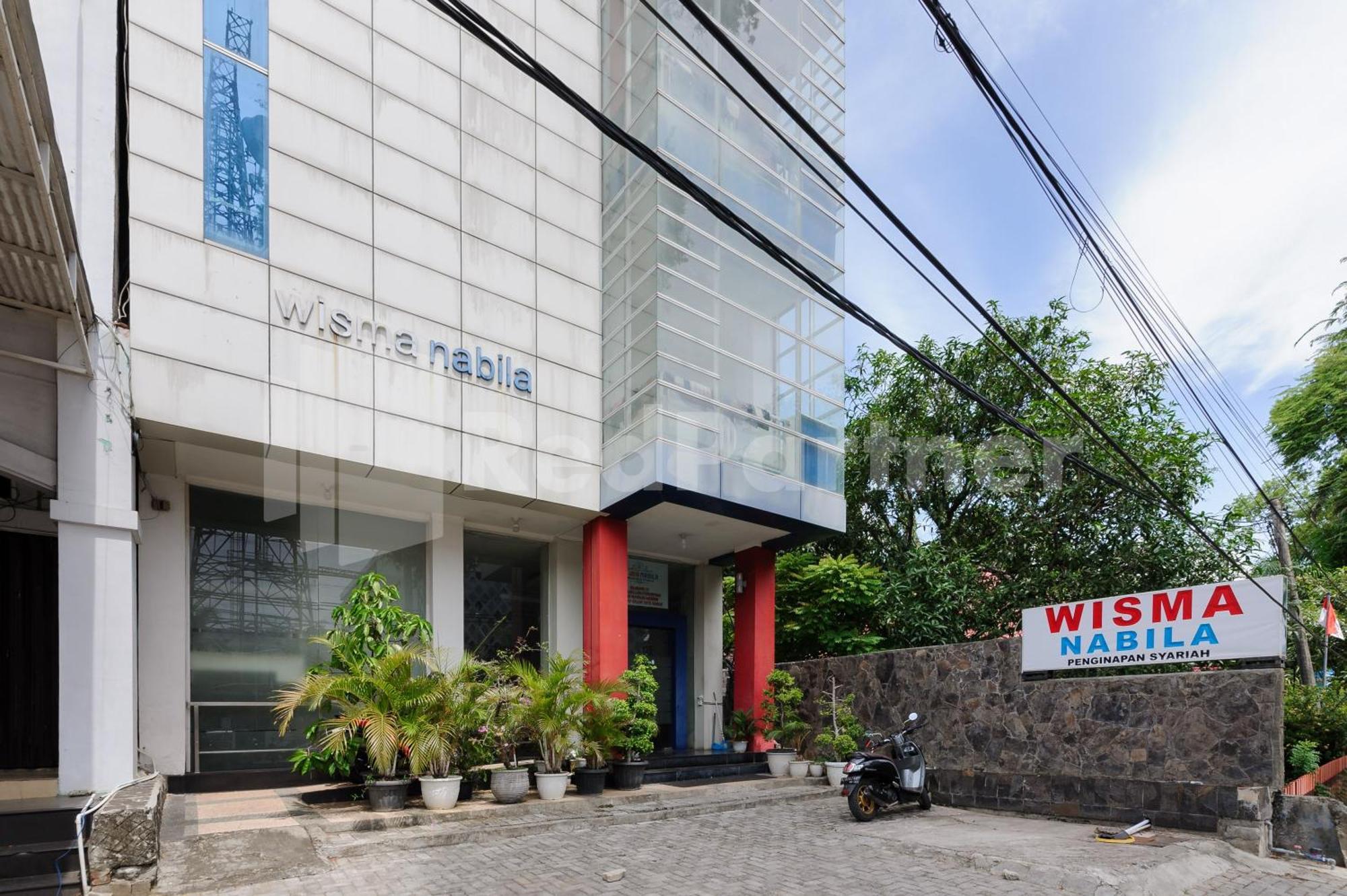 Reddoorz At Wisma Nabila Syariah Near Masjid Raya Baiturrahman Банда-Ачех Экстерьер фото